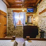 Dom wakacyjny 3 Bedroom Awesome In Medvida