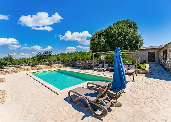 Semesterbostad 3 Bedroom Pet Friendly In Medvida