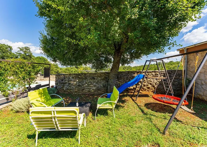 Ferienhaus 3 Bedroom Pet Friendly In