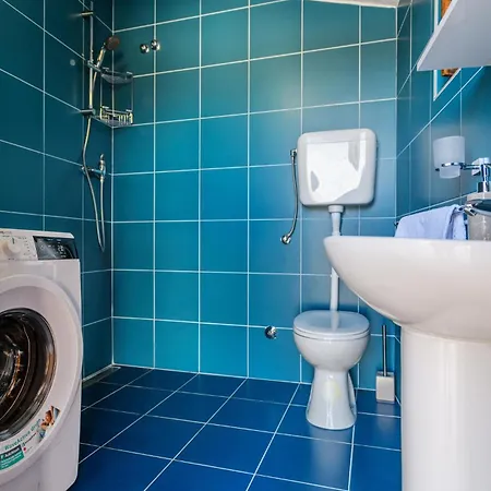 3 Bedroom Pet Friendly In Holiday home Medvida