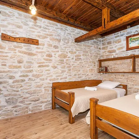 3 Bedroom Awesome In