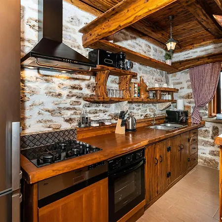 3 Bedroom Pet Friendly In