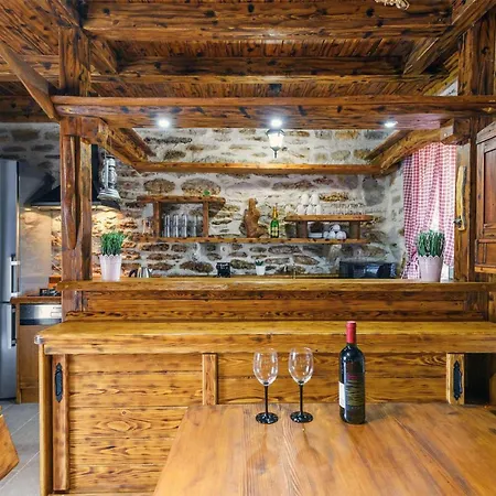 3 Bedroom Awesome In Casa de Férias *
