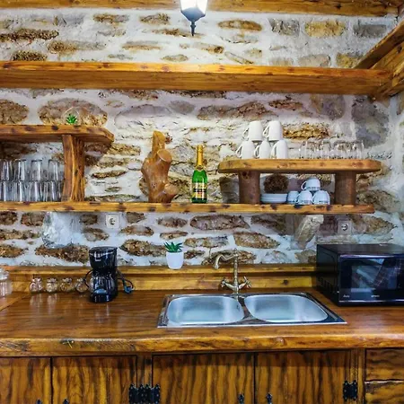 3 Bedroom Pet Friendly In * Medvida