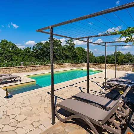 Casa de Férias 3 Bedroom Awesome In Medvida