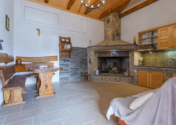 3 Bedroom Pet Friendly In * Medvida