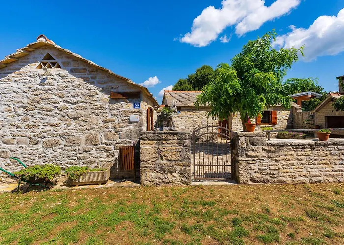 3 Bedroom Pet Friendly In Дом отдыха *